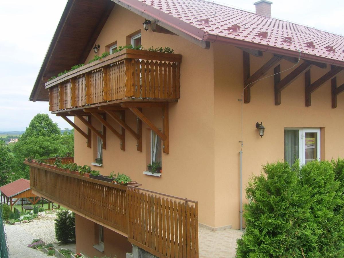 Penzion Zlatá rybka Podhájska Exterior foto