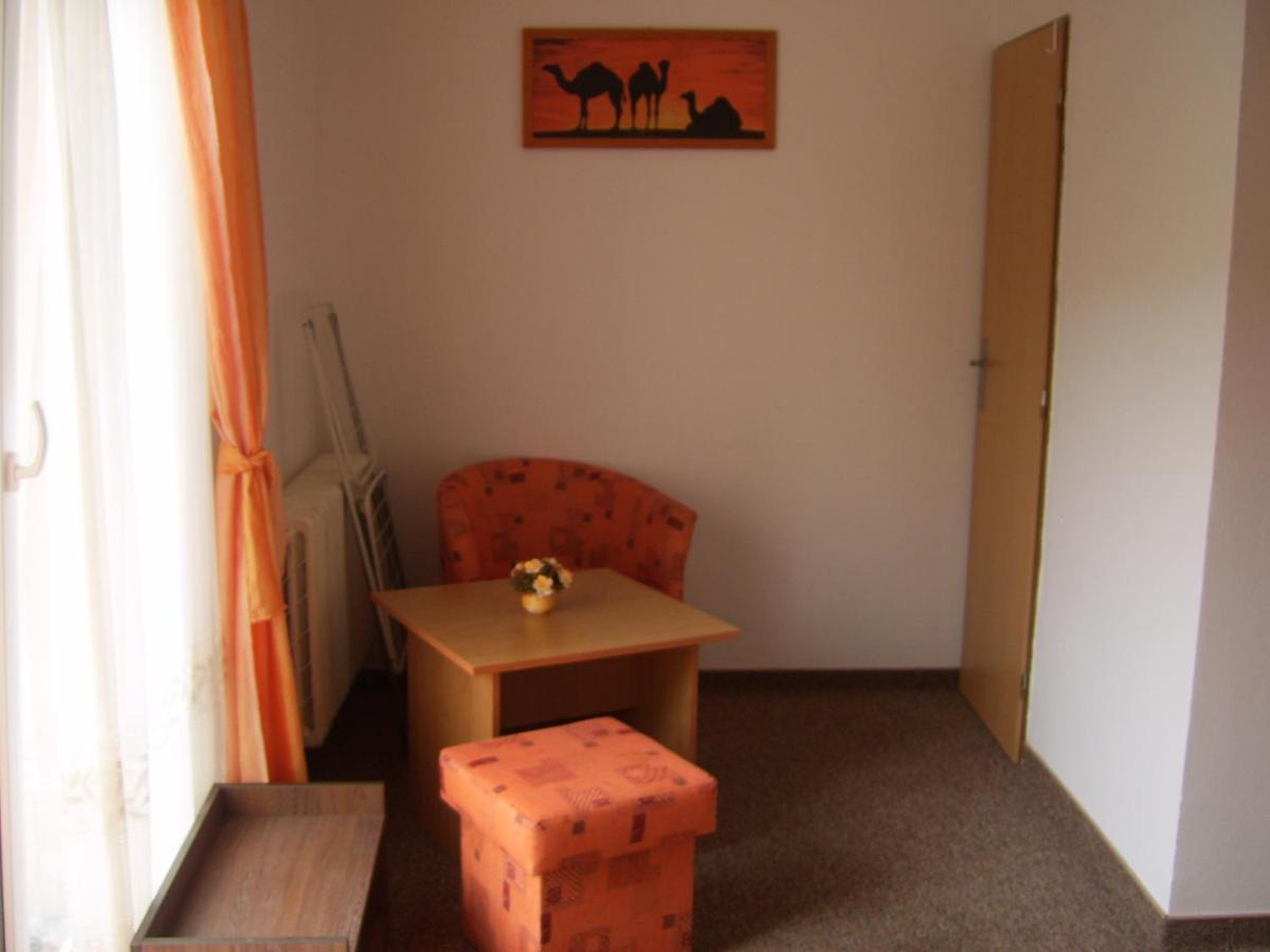 Penzion Zlatá rybka Podhájska Exterior foto